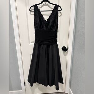 Jessica Howard Black Lace Midi Dress